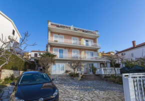 Apartment Selce 2383a
